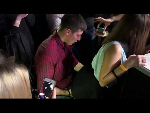 ❤️ Sex nyata dina nightclub Rusia. gadis Rusia 18 taun heubeul dina anus jeung heunceut fucked di nightclub a porno dina su.zoomporno.ru ﹏